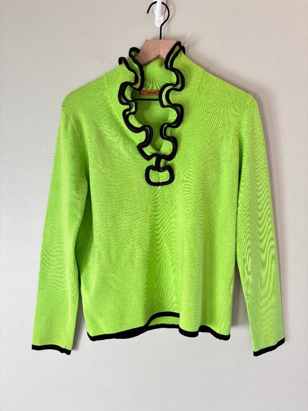 Belldini Lime Green Ruffle Neck Sweater Size XL Y2K V Neck Goth Vibrant Quirky